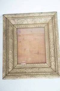 lot 344 image: Ornate Antique Frame with glass 16x 14