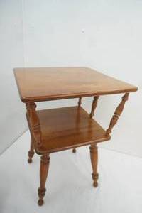lot 349 image: Vintage 2 tiered end table