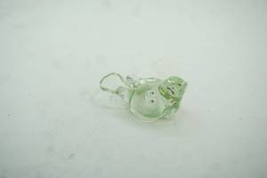 lot 385 image: Vintage hand-blown art glass bird figurine. 2 tall by 3 long