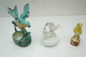 lot 405 image: Vintage Ceramic Bird Planter, Musical Box, Finch Figurine