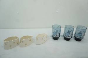 lot 435 image: Vintage Libbey Mary Gregory Smoky Blue (3ct) & vintage porcelain flatware holders (3ct)