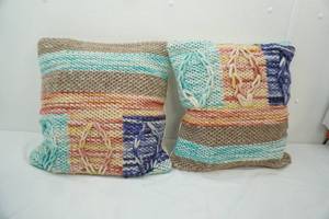 lot 464 image: Throw Pillow Set (zip-off covers)