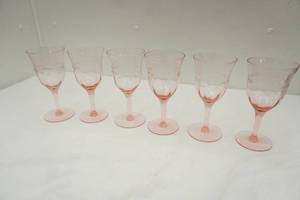 lot 495 image: 1930s Pink Depression Glass Wine Glasses. Etched Floral. 6ct