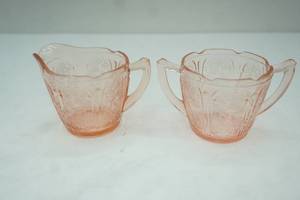 lot 498 image: 1930s Pink Depression Glass Sugar and Creamer. Jeannette