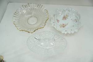 lot 511 image: Vintage Crystal & Fine China Serving Bowls