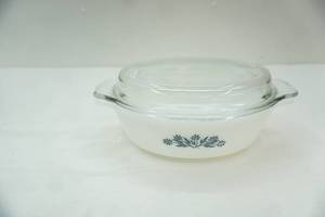 lot 516 image: Vintage Anchor Hocking Oval Casserole and Lid