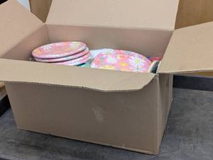 Bulk Lot - Party Supplies - Paper Shred - Plates - Mixed