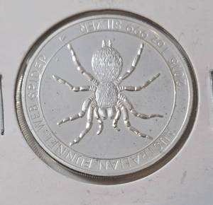 lot 30 image: 2015 Queen Elizabeth II  - Funnelweb Spider - .999 1 Oz. Silver