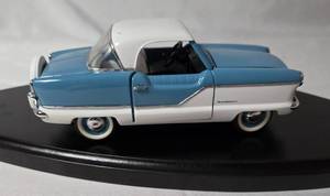 lot 3 image: 1956 Nash Metropolitan - Franklin Mint Precision Model Diecast - 124 - in original Styrofoam container