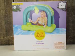 lot 41 image: Lemonade Cabana - Sun Squad Novelty Water Float