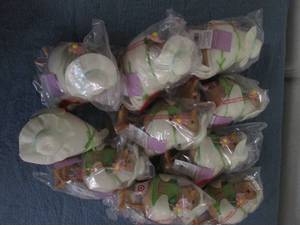 lot 130 image: Lot of 10 indoor spring decor birds...