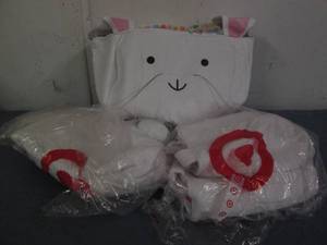 lot 149 image: Lot of 3 Jumbo Bunny Easter baskets...