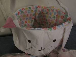lot 151 image: Lot of 3 Jumbo Bunny Easter baskets...