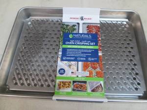 lot 54 image: Nordic Ware oven crisping set...