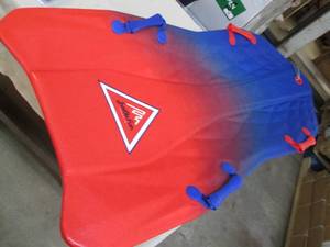 lot 68 image: Arctic Fun 50 snow sled...