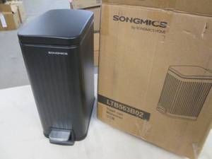 lot 186 image: Small Songmics trash can...