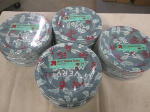 lot 191 image: 12 38 Count 8.5 paper plates...