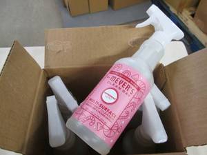 lot 201 image: 6 12.5oz Mrs Meyers Clean Day hand ...