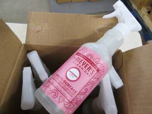 lot 202 image: 6 16oz Mrs Meyers Clean Day multi s...