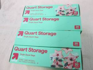 lot 220 image: 8 20 Count quart storage bags...