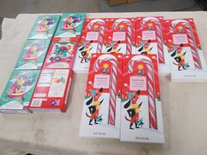 lot 222 image: 6 Jumbo candy canes and 6 gummy can...