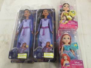 lot 223 image: Disney character lot...