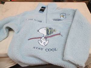 lot 232 image: L Snoopy fleece...