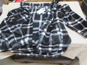 lot 239 image: 3XL Shacket...
