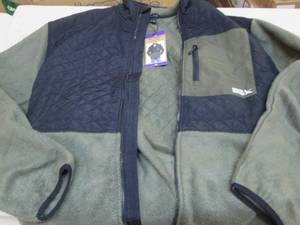 lot 257 image: XXL Eddie Bauer fleece...