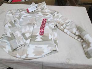 lot 261 image: M Girls fleece...