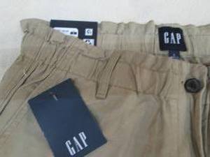lot 276 image: Gap L pants...