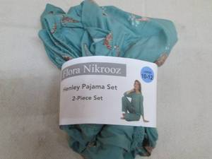 lot 281 image: L Henley pajama set...