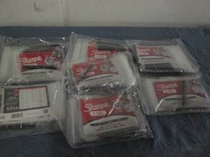 lot 296 image: 70 Sharpie S Gel pen samples...