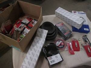 lot 301 image: Value lot of assorted aluto parts...