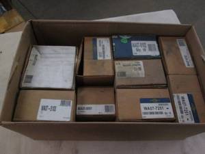 lot 319 image: Assorted automotive parts...