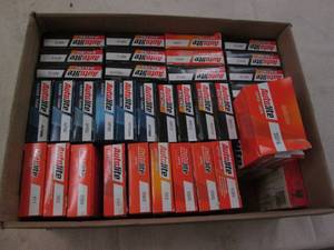 lot 322 image: Box of assorted spark plugs...