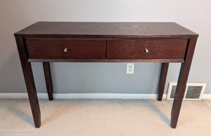 lot 13 image: B2 - Console Table