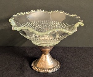 lot 28 image: K - Vintage Sterling Weighted Glass Compote Dish