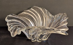 lot 36 image: LR - Crystal Centerpiece Bowl, Clear Glass, Scalloped Swirl Rim