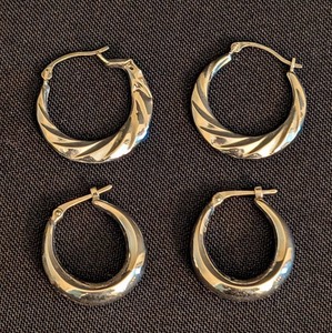 lot 79 image: K - 14K White Gold Hoop Earrings - Set of 2 Pairs