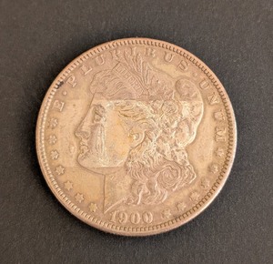 lot 111 image: K - Morgan Silver Dollar 1900 - No Mint Mark (Philadelphia)