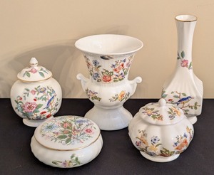 lot 163 image: LR - Ansley Porcelain Floral Vases & Trinket Boxes - 5-Piece Set