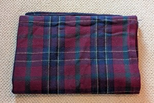 lot 287 image: Faribo Pure Wool Plaid Blanket - 62 x 90