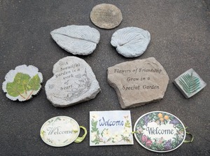 lot 316 image: Outdoor Garden Signs & Pavers Collection  Welcome Stones & Engraved Plaques