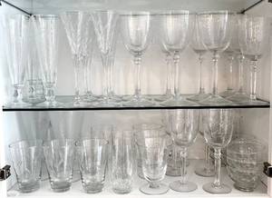 lot 292H image: K - Clear Crystal Glassware Set - Wine Glasses, Champagne Flutes, Parfait Glasses & Tumblers