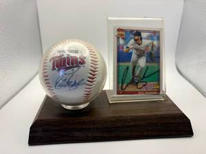 Rick Aguilera Autographed Baseball and Baseball Card With Stand, Both Pieces are Autographed by this Minnesota Twins Legendary Relief Pitcher
