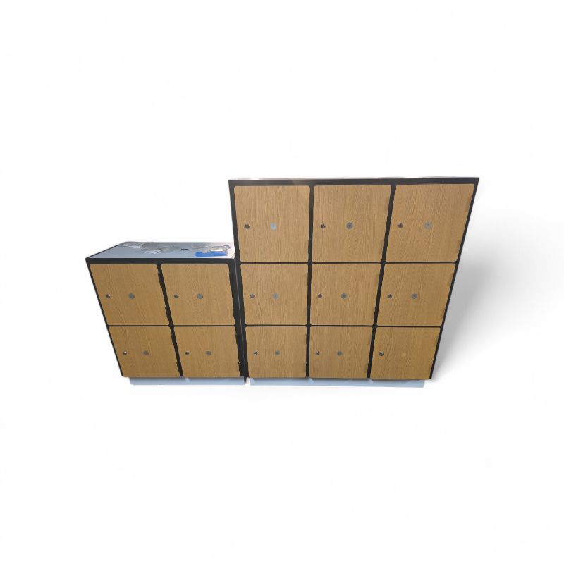 lot 122 image: Lockers with 13 openings and Keys