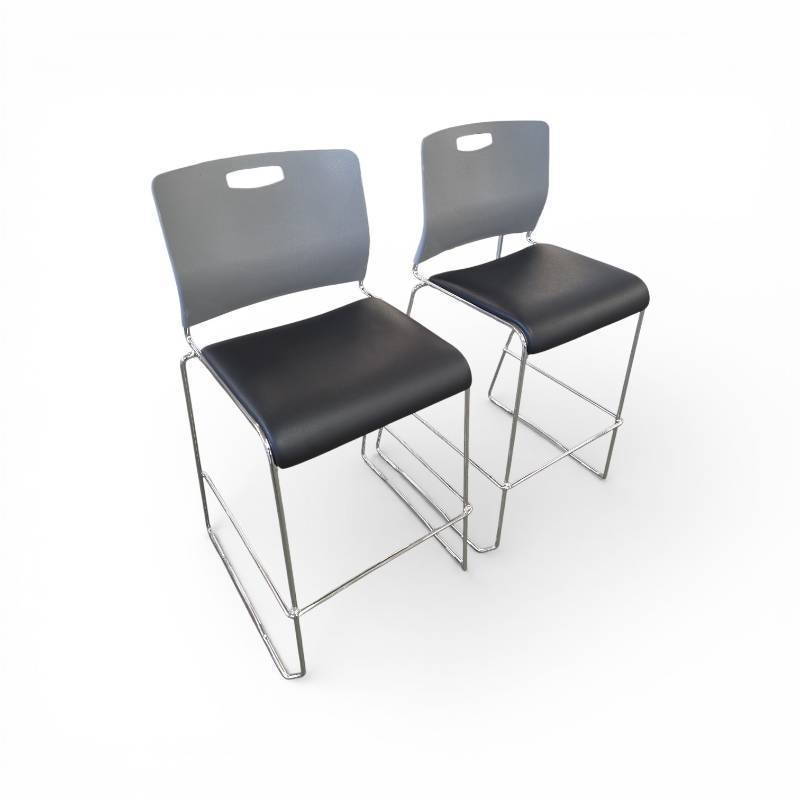 lot 139 image: 9 to 5 Stools