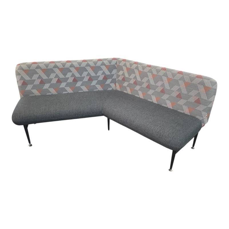 lot 148 image: Steelcase Lobby Sofa 88x31x24