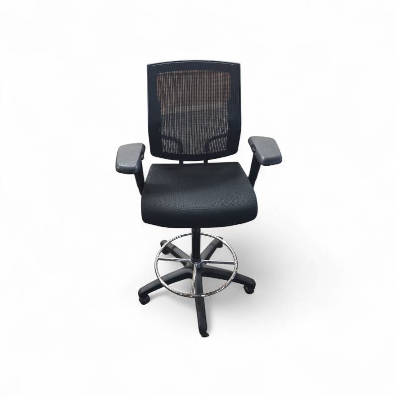 lot 166 image: Sit-On-It Draft Chair Retails new for $799